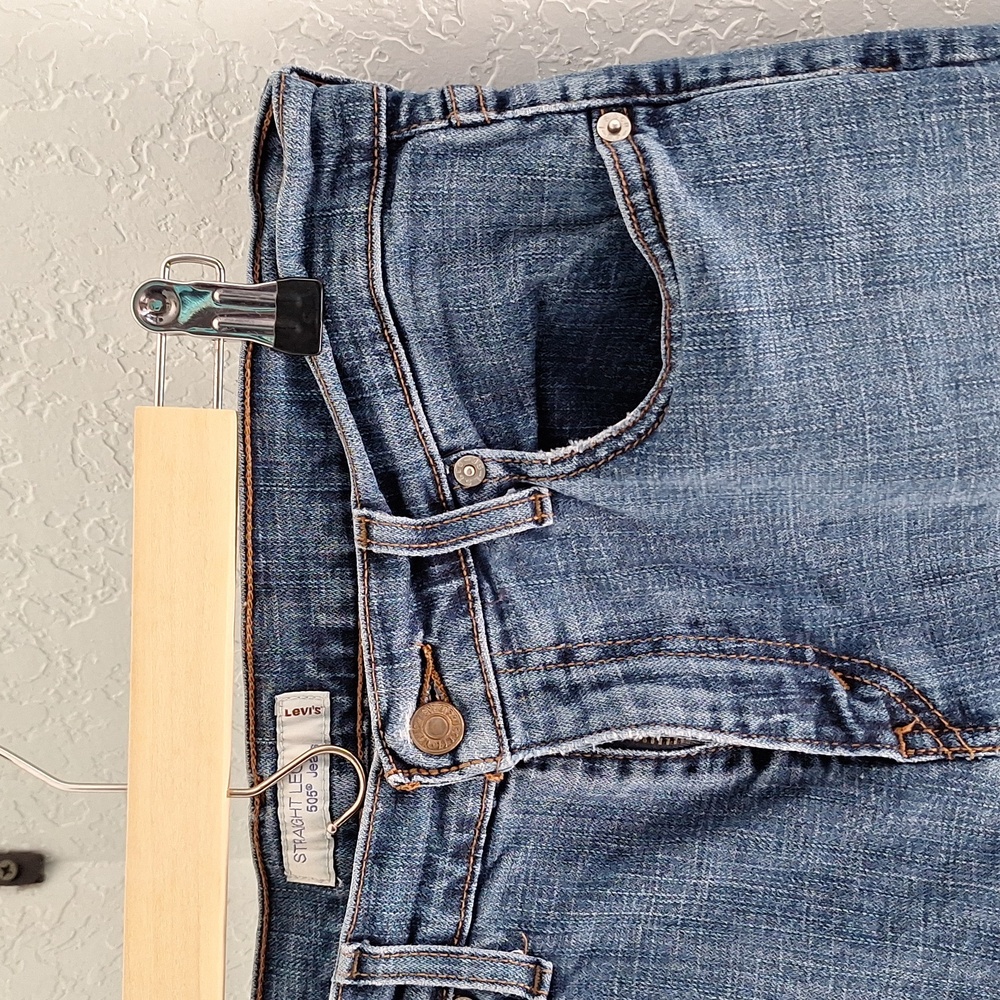 Levi's 505 Jeans - Picture 5 of 7